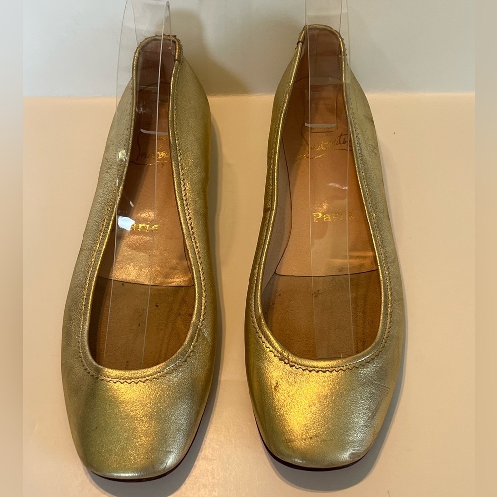 CHRISTIAN LOUBOUTIN GOLD METALLIC LEATHER BALLET FLATS SZ 37.5